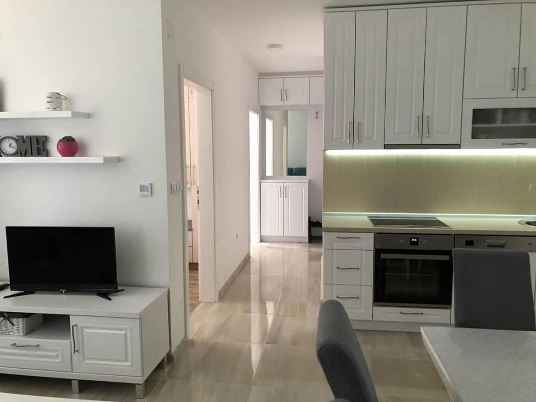Apartman Sims Bijeljina Exteriör bild